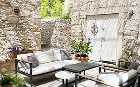 Casa Gojave - Authentic Hvar House With Garden